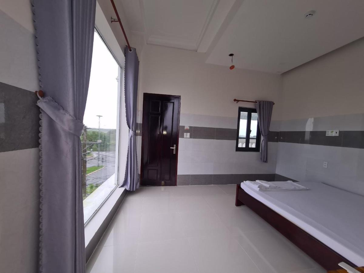 Khach San Hoang Mai Hotel เกิ่นเทอ ภายนอก รูปภาพ